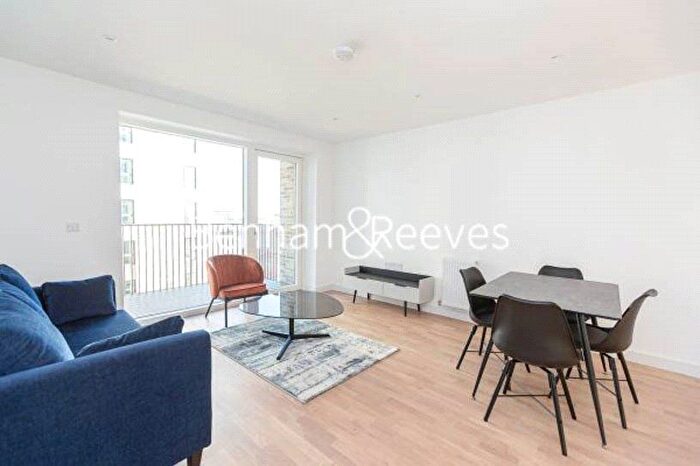 1 Bedroom Flat To Rent In Greenleaf Walk, Southall, UB1