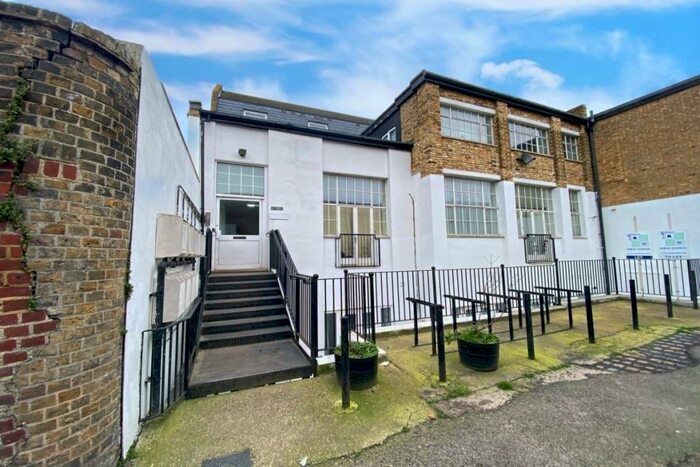 1 Bedroom Flat To Rent In Archway Road, Ramsgate, Kent, CT11