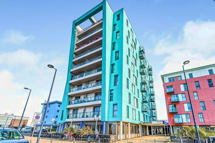 2 Bedroom Flat To Rent In Vista Fratton Way, Southsea, Hampshire, PO4