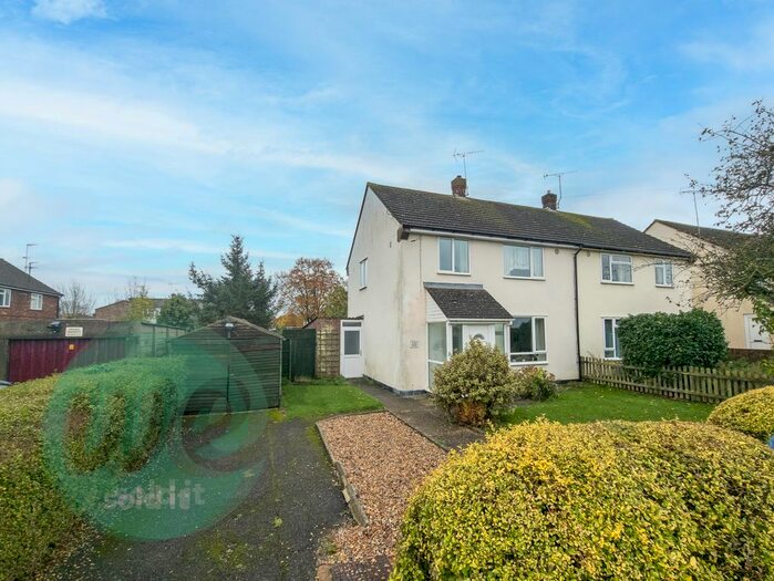 3 Bedroom Semi-Detached House To Rent In Grenville Road, Aylesbury, Buckinghamshire, HP21