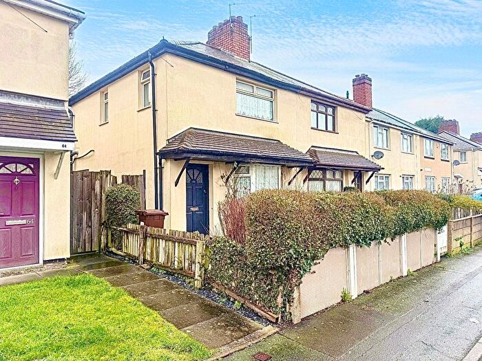 2 Bedroom Semi Detached House For Sale In , Castlecroft Road, Wolverhampton, WV14