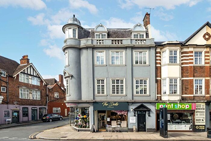 Studio To Rent In Brent Street, London, NW4