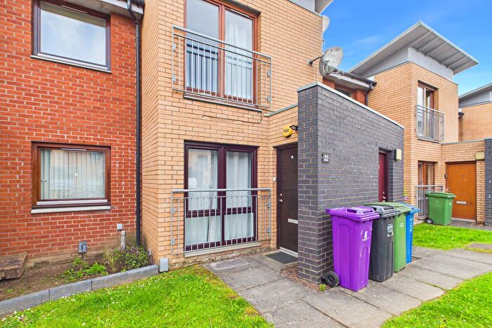 2 Bedroom Semi-Detached House To Rent In Dalmarnock Drive, G40