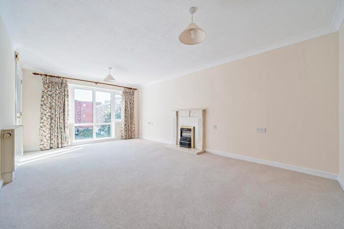 2 Bedroom Retirement Property For Sale In Southfields Road, Eastbourne, BN21