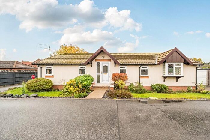 2 Bedroom Park Home For Sale In Grange Park, Woodhall Spa, LN10
