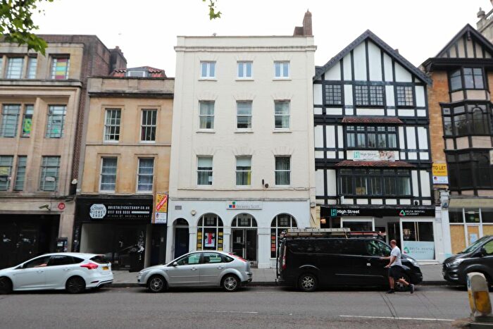 2 Bedroom Flat To Rent In High Street, Bristol, BS1