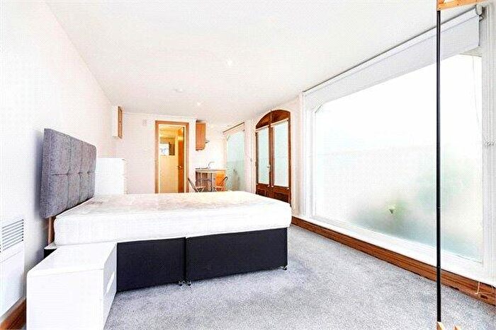 Apartment To Rent In Riverview Heights, Bermondsey Wall West, London, SE16