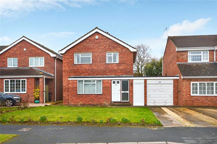 3 Bedroom Terraced House To Rent In Bryanston Way, Nythe, SN3