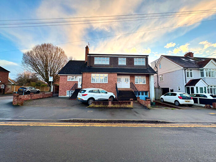 1 Bedroom Flat To Rent In Oaklands Crescent, Chelmsford, CM2