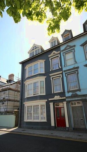 1 Bedroom Flat To Rent In Queens Road, Aberystwyth, SY23