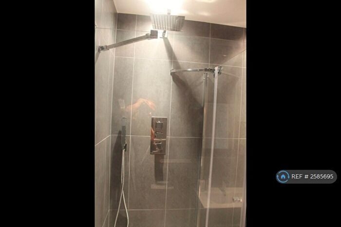 1 Bedroom Flat To Rent In Fairfield Road, London, E3