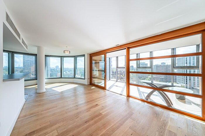 2 Bedroom Flat To Rent In Falcon Wharf, SW11