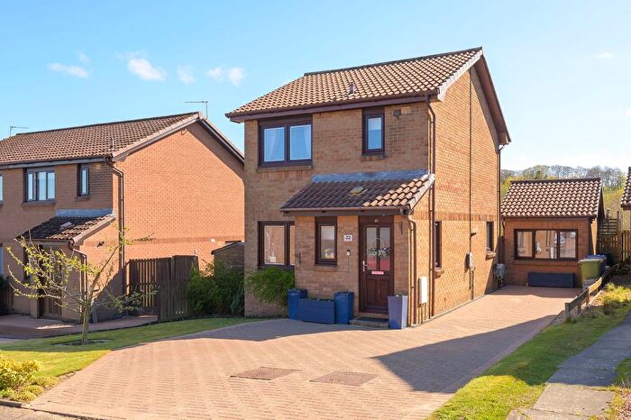 4 Bedroom Detached House For Sale In James Smith Avenue, Maddiston, FK2