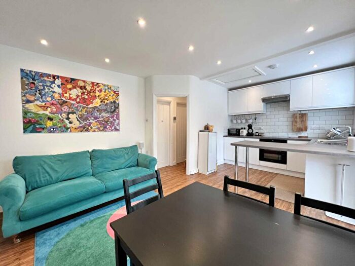2 Bedroom Bungalow For Sale In Fairfield Road, Brentwood, CM14