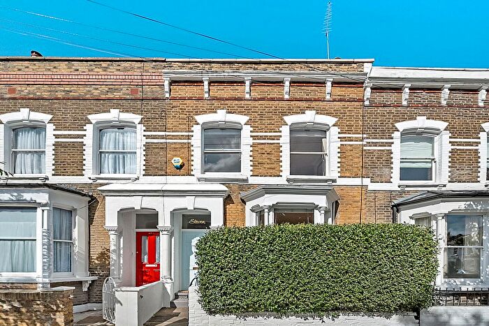 5 Bedroom Terraced House For Sale In Hollar Road, London, N16