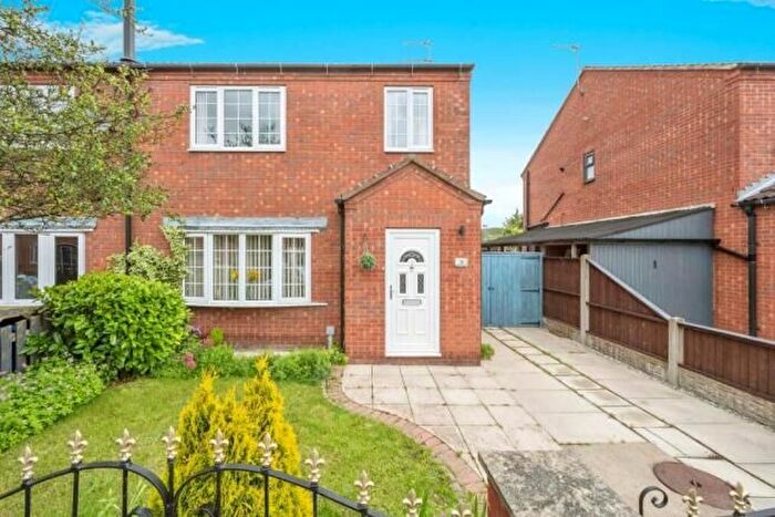 3 Bedroom Property To Rent In Orchard Grove, Dunscroft, Doncaster, DN7