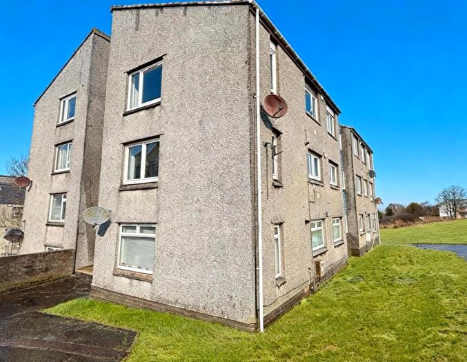 2 Bedroom Flat To Rent In McPherson Crescent, Chapelhall, ML6