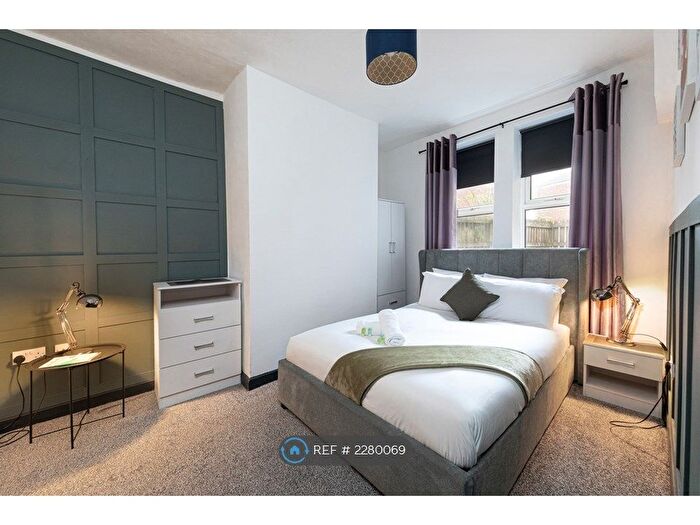 5 Bedroom Terraced House To Rent In Granville St, Gateshead, NE8