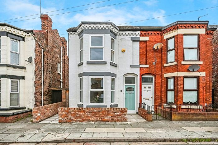 3 Bedroom Semi-Detached House For Sale In Alderson Road, Liverpool, L15