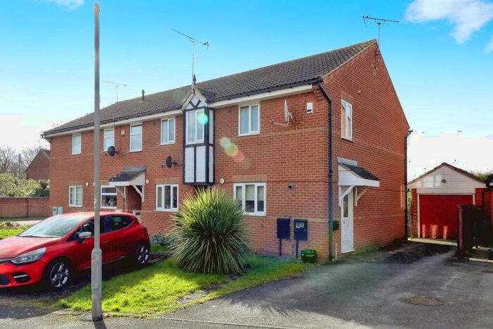 2 Bedroom House To Rent In Beaumont Rise, Worksop, S80