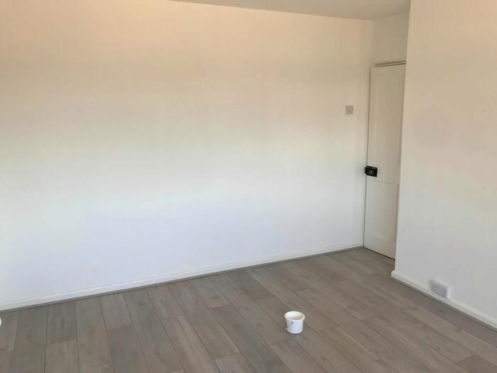 3 Bedroom Terraced House To Rent In Charlton Park Lane, London, SE7