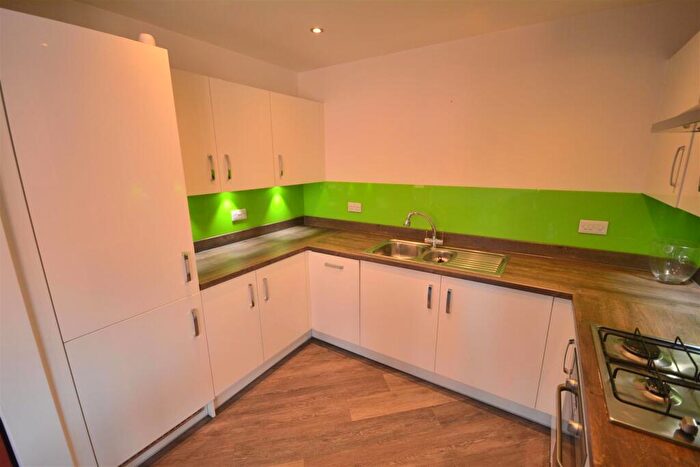 2 Bedroom Apartment To Rent In Weavers Point, Lodge Lane, Derby, DE1