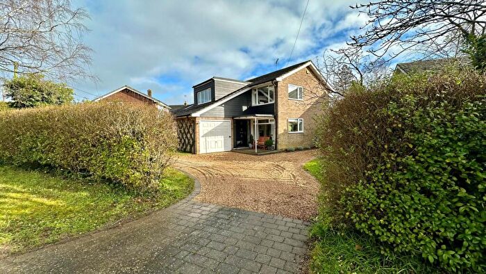 4 Bedroom Detached House For Sale In Twitten Lane, Galleywood, Chelmsford, CM2