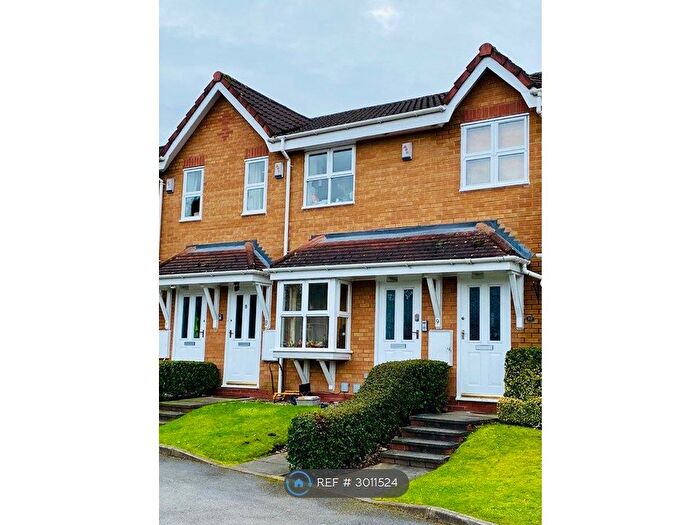 2 Bedroom Maisonette To Rent In Elvington Close, Congleton, CW12