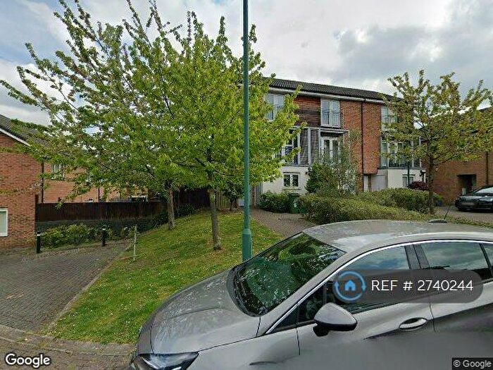 3 Bedroom End Of Terrace House To Rent In Hanno Close, Wallington, SM6