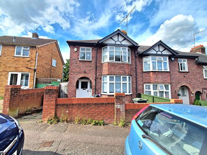 3 Bedroom Property To Rent In Baker Street, Luton, LU1
