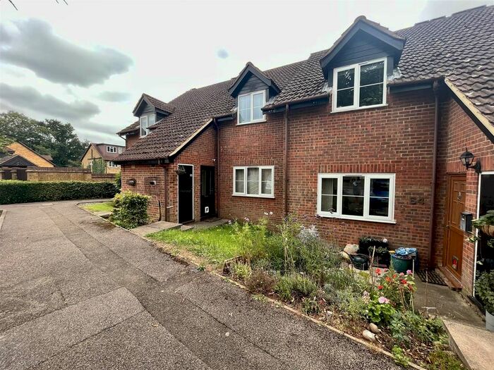 1 Bedroom Maisonette To Rent In Halleys Ridge, Hertford, SG14
