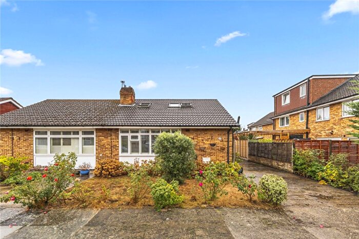 4 Bedroom Semi Detached House For Sale In Dukes Close, Hampton, TW12