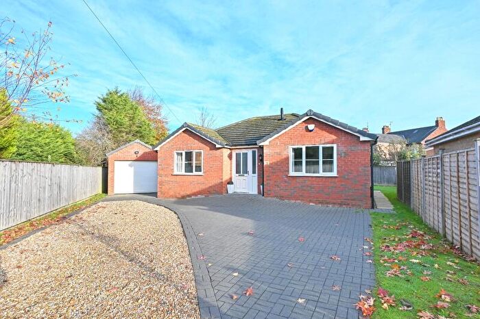 3 Bedroom Bungalow For Sale In Hereward Road, Spalding, Lincolnshire, PE11