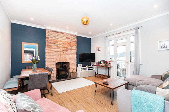 3 Bedroom Flat For Sale In Beresford Road, Bournemouth, BH6