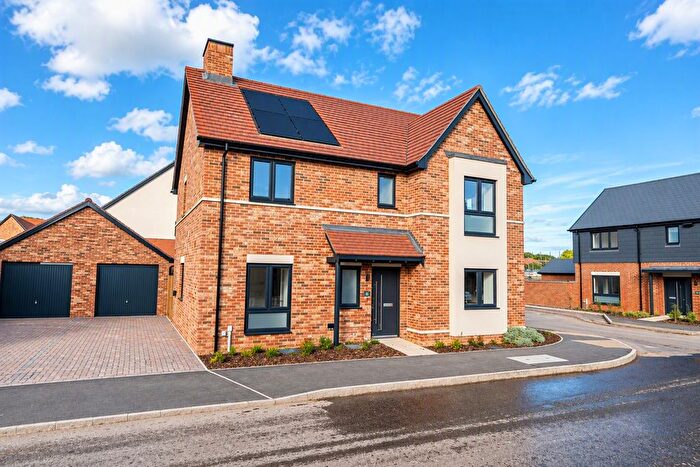4 Bedroom Detached House For Sale In Tribune Road, Warsash, Southampton, Hampshire, SO31