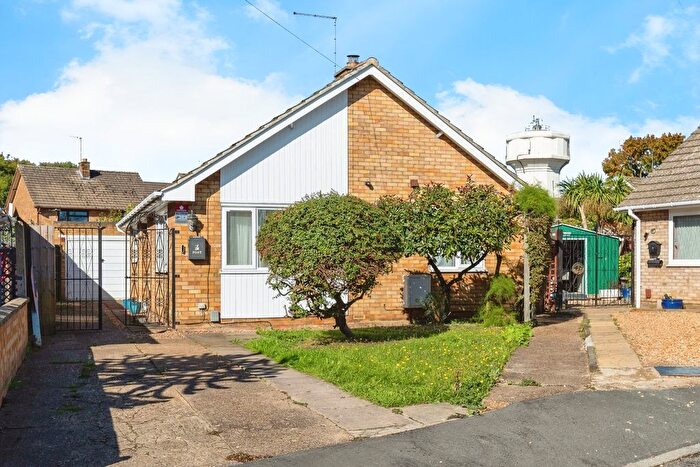 2 Bedroom Detached Bungalow For Sale In Pingle Close, Whittlesey, Peterborough, PE7