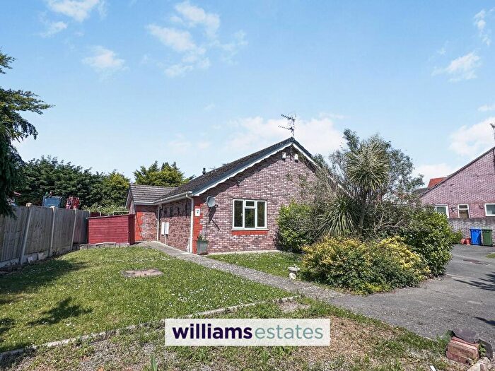 2 Bedroom Semi-Detached Bungalow For Sale In Melyd Avenue, Prestatyn, LL19