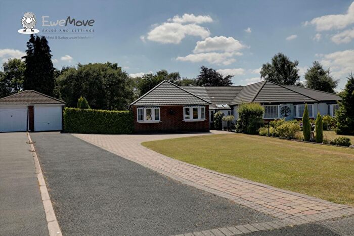 3 Bedroom Semi-Detached Bungalow For Sale In Norfolk Crescent, Aldridge, Walsall, West Midlands, WS9