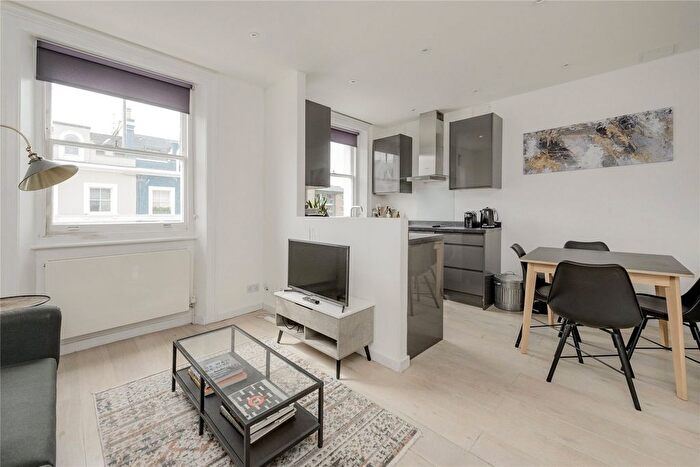 1 Bedroom Flat To Rent In Ladbroke Crescent, London, Uk, W11