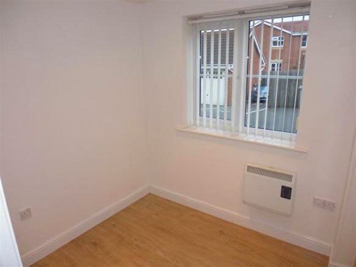 2 Bedroom Apartment To Rent In Youngs Ave, Fernwood, Newark, Nottinghamshire, NG24