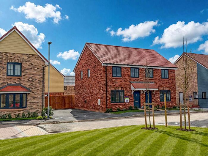 3 Bedroom Semi-Detached House For Sale In Daisy Lane, Kennett, CB8