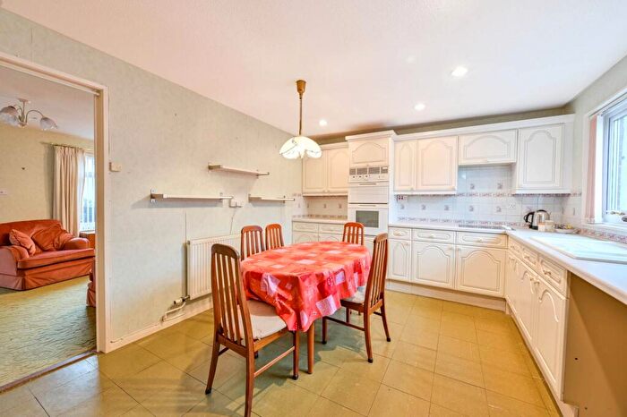 3 Bedroom Terraced House For Sale In Baird Drive, Guildford, GU3