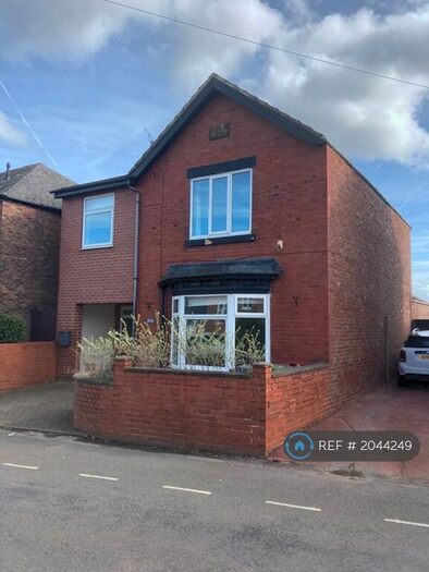 4 Bedroom Detached House To Rent In Church Street, Clowne, Chesterfield, S43