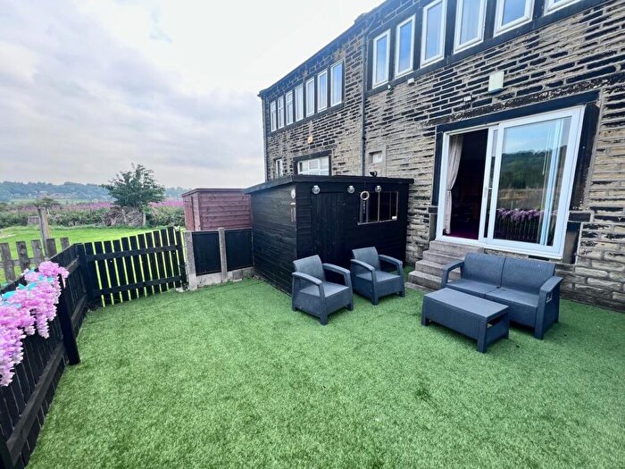 3 Bedroom Terraced House For Sale In Leymoor Road, Golcar, Huddersfield, HD7