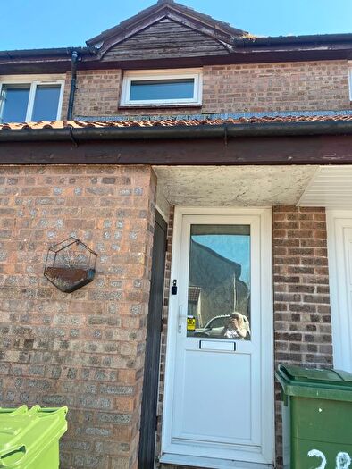 1 Bedroom Flat To Rent In Crookeder Close, Staddiscombe, PL9