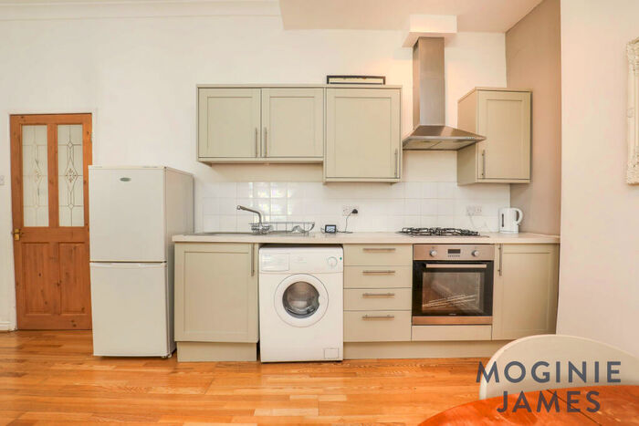 1 Bedroom Flat To Rent In Wordsworth Avenue, CF24