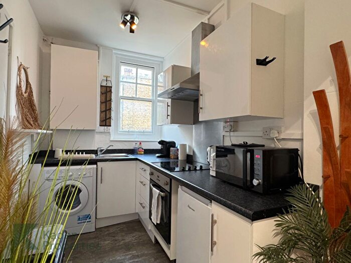 2 Bedroom Flat To Rent In Parker Mews, Holborn/London, WC2B
