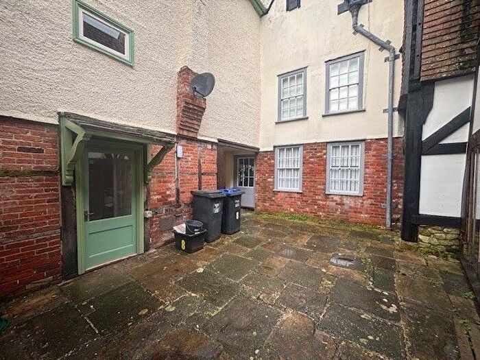 2 Bedroom Flat To Rent In St. Johns Street, Devizes, SN10