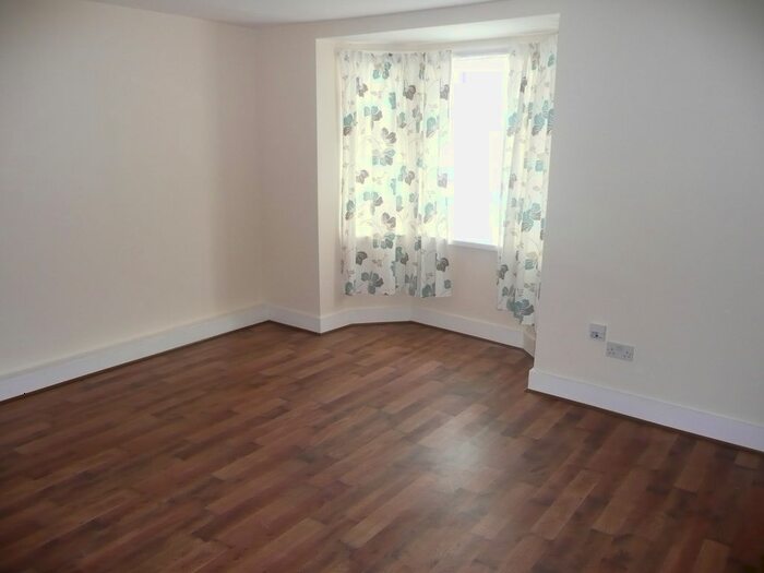 1 Bedroom Maisonette To Rent In Overton Road, London, E10