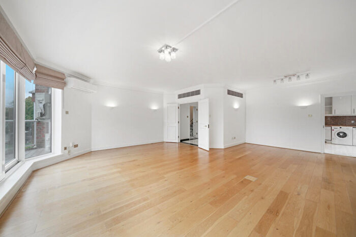 5 Bedroom Flat To Rent In Avenue Road, St John's Wood, NW8